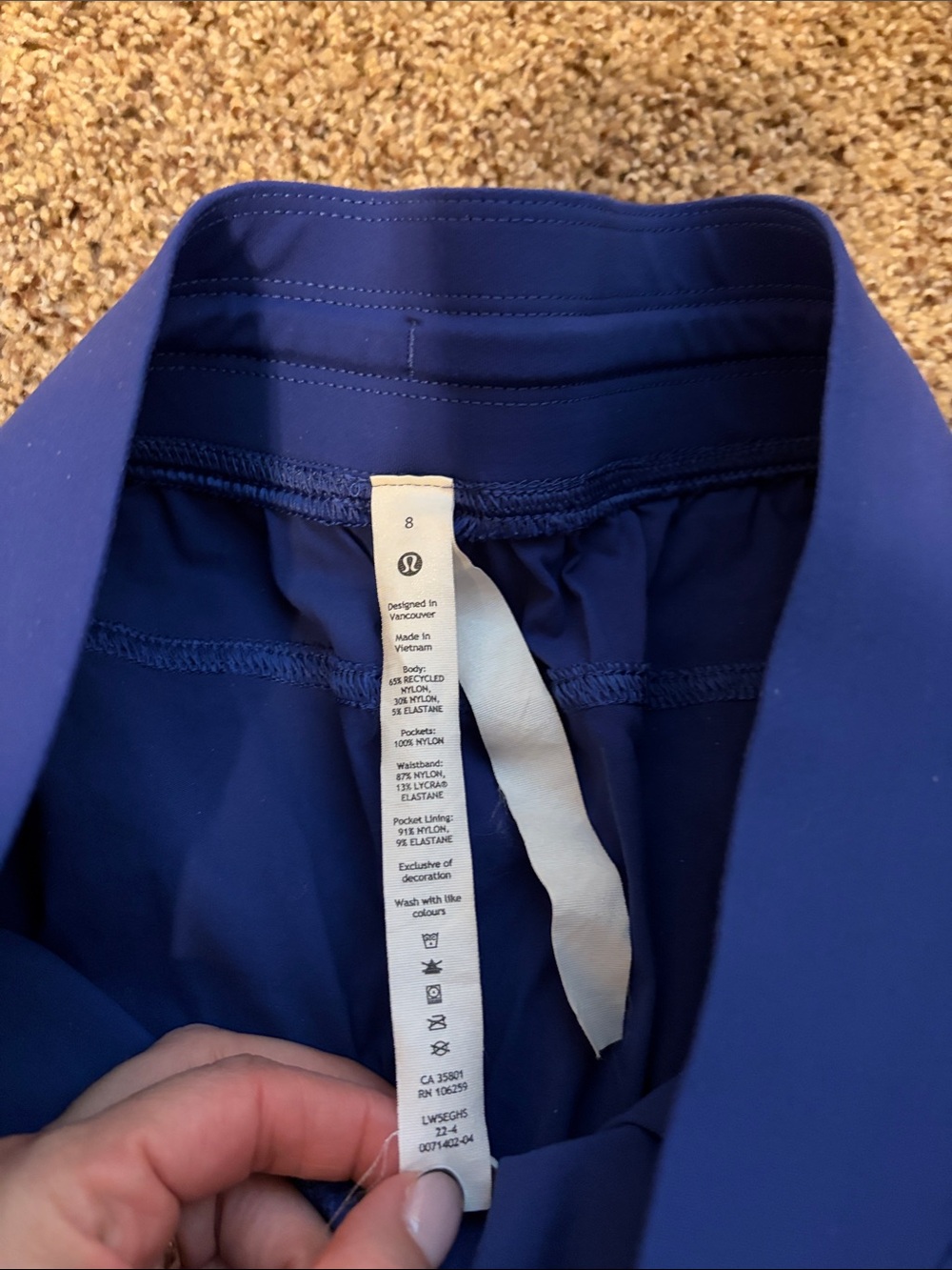 Lululemon convertible, HR hiking joggers - Picture 5 of 9
